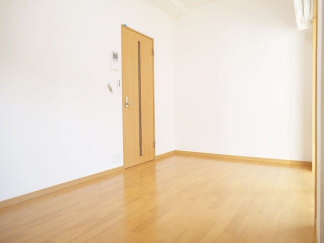 ディアレイシャス王子神谷の居間・リビング|7.6帖あります☆