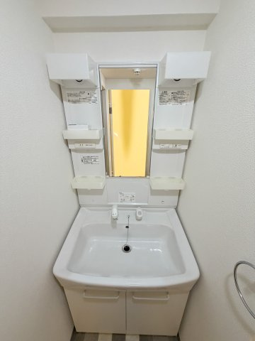 ヒルサイド比治山の独立洗面台|独立洗面台あり、毎朝おしゃれに忙しい女性の方におすすめです