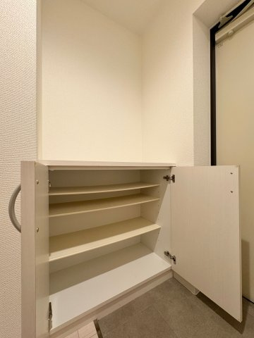【玄関】 | アップルホームズ昭和町