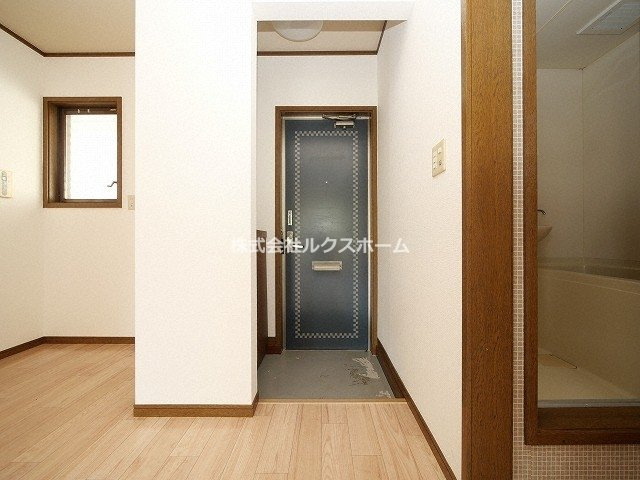 ハイツ天野の玄関|明るい玄関です