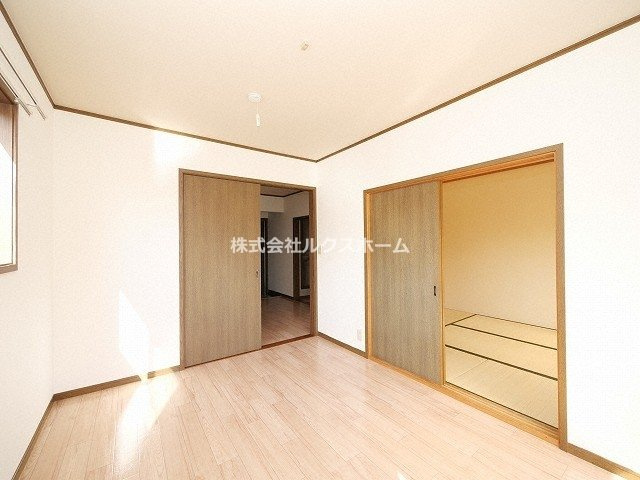 ハイツ天野の居間・リビング|ゆったり過ごせる居間です