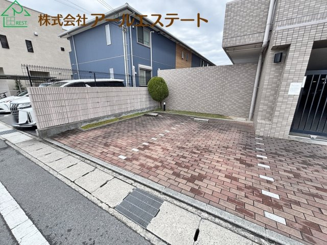 ロワイヤル岡田・手柄山公園　　JR「手柄山平和公園駅」徒歩11分の周辺
