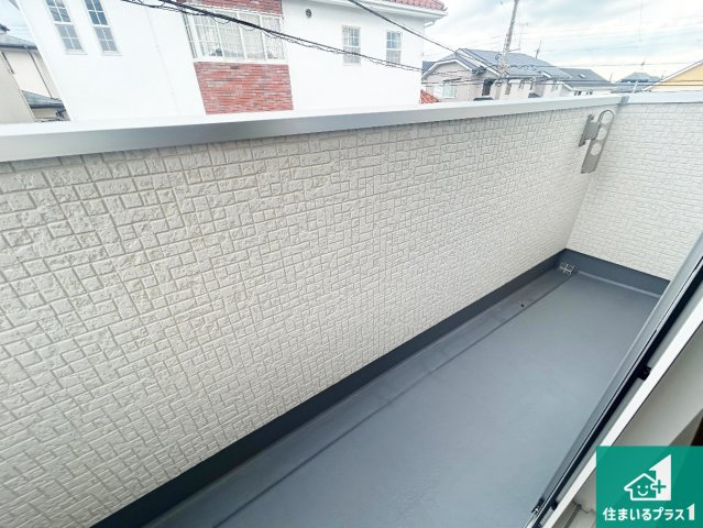 神戸市北区小倉台　第6期　新築一戸建てのバルコニー|ワイドバルコニーは洗濯物を干すスペースが広いのでご家族が多くても安心！
