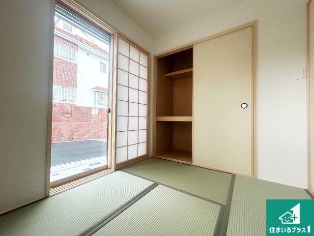 神戸市北区小倉台　第6期　新築一戸建ての和室|一室あると便利な和室は客間としてだけでなく、小さなお子様のプレイルームや食後のくつろぎスペースとしてもご利用いただけます。収納もついていますので大活躍間違いなし！