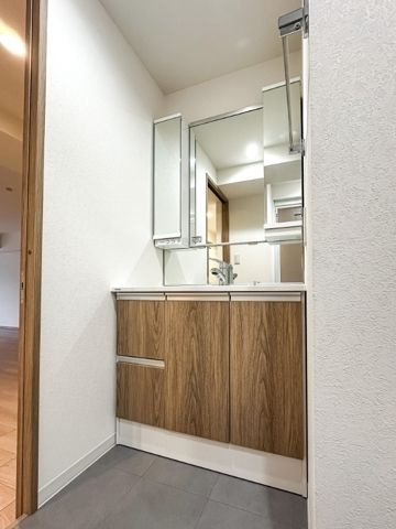 アーバンパーク代官山Ⅰの独立洗面台