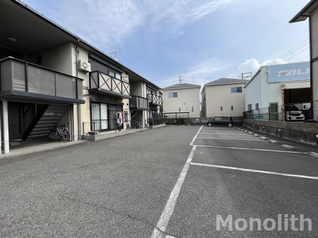 アネックスの駐車場