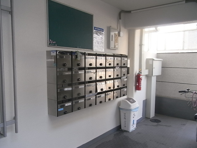 甲南灘コーポラスのロビー