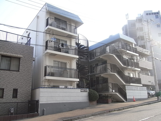 甲南灘コーポラスの外観