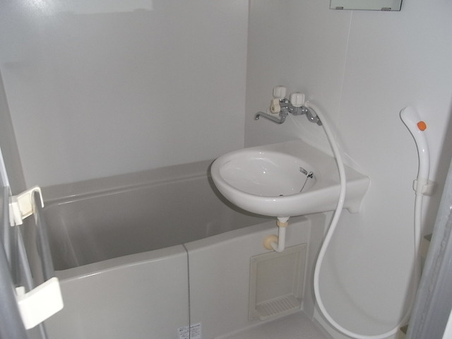 甲南灘コーポラスの浴室