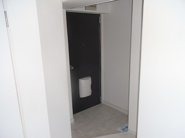 甲南灘コーポラスの玄関