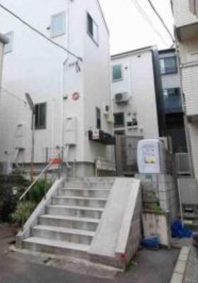 サークルハウス東池袋のエントランス