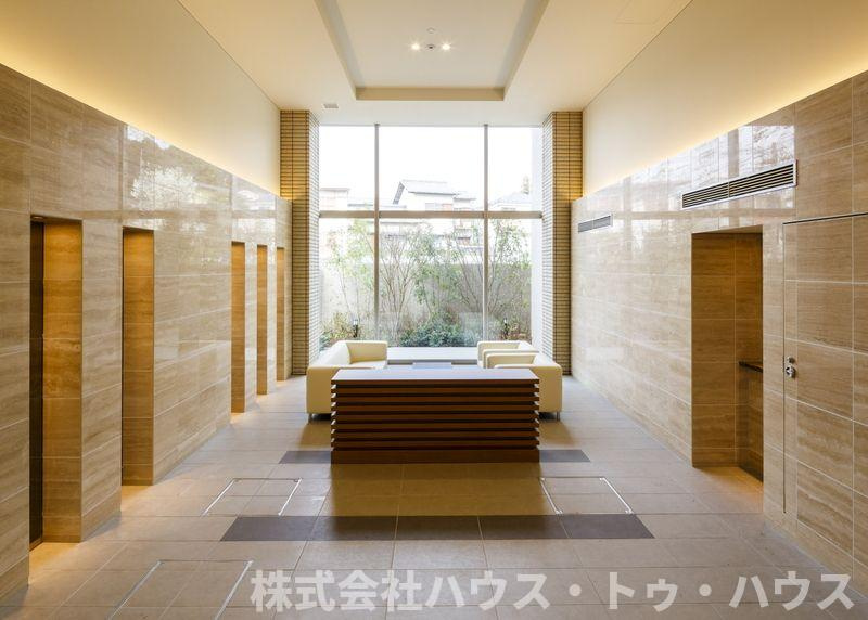 クレストフォルム柏サウスウイング のロビー