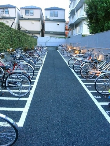 ルーブル都立家政弐番館のその他共用部分|駐輪場