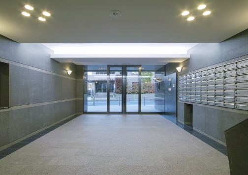 ルーブル都立家政弐番館のエントランス|エントランス