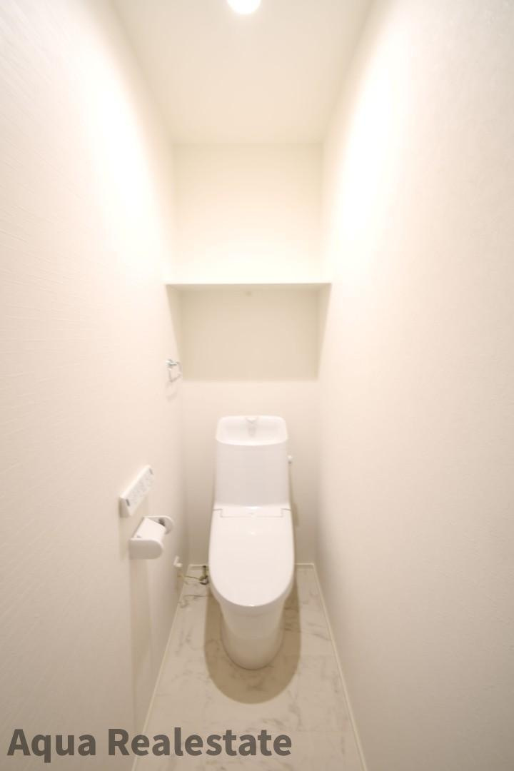 オール電化デザイナーズハウス高松市新田町建売⑤のトイレ|シンプルで使いやすいトイレです　※同仕様の施工事例です。