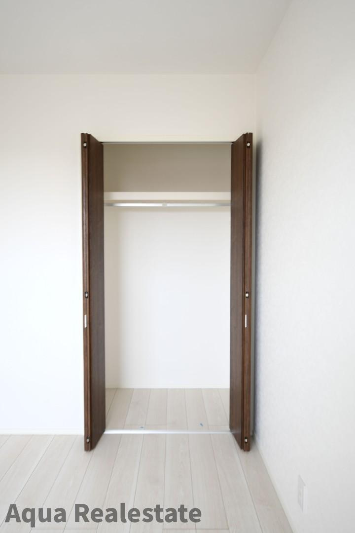 オール電化デザイナーズハウス高松市新田町建売⑤の収納|こまごまとしたものを収納できそうですね