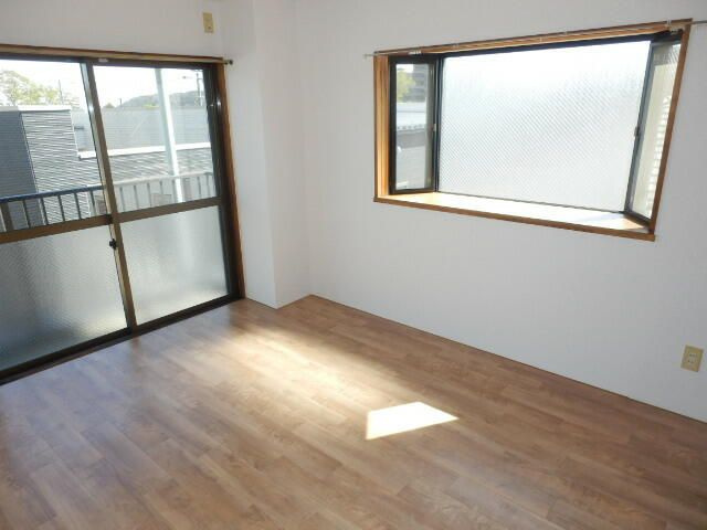 青梅市千ヶ瀬町２丁目の賃貸マンションの寝室