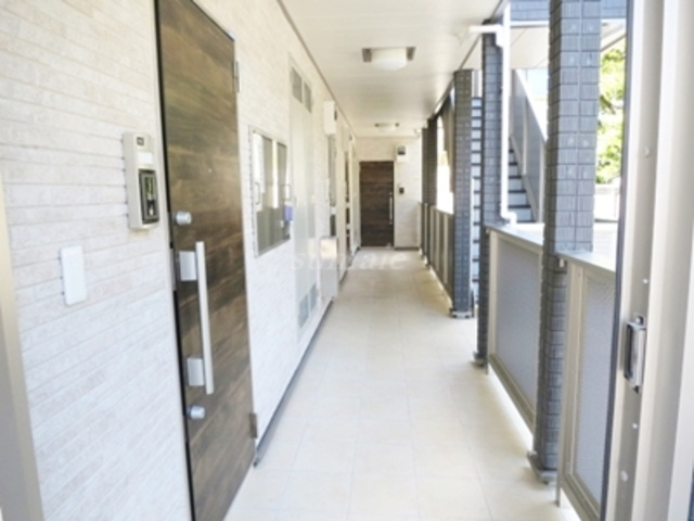 ROIのロビー|1階通路です☆