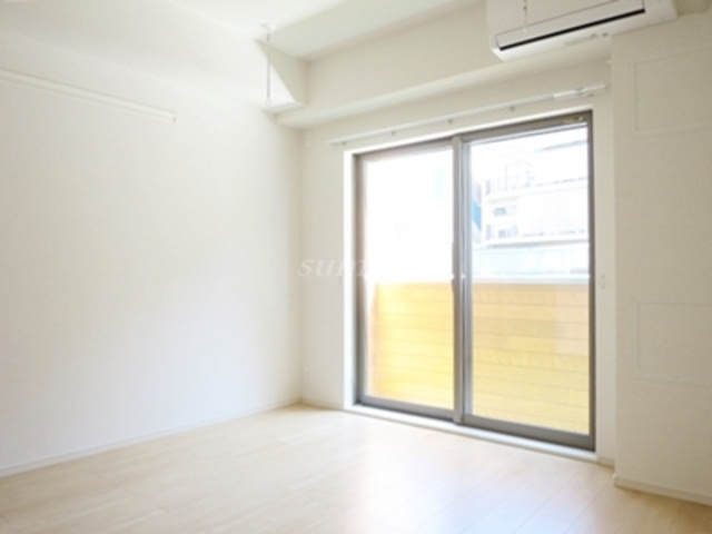 ROIの居間・リビング|洋室7帖です☆