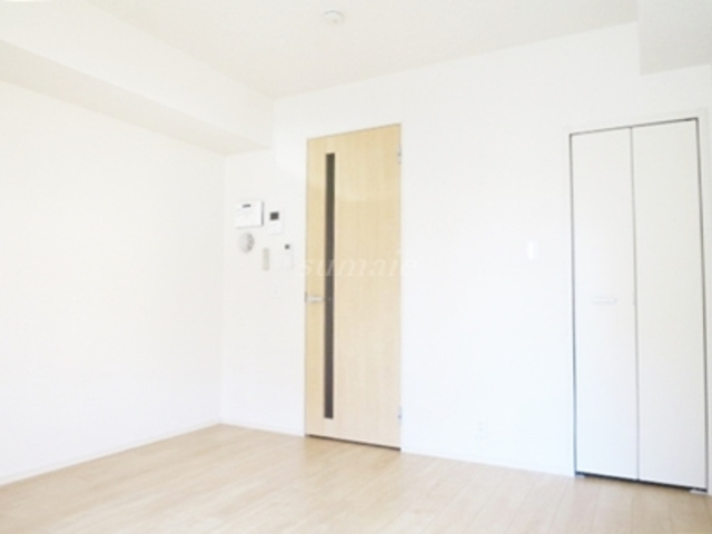 ROIの寝室|窓側からのアングルです☆