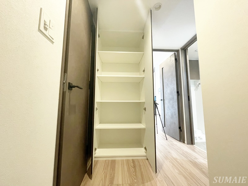 S-RESIDENCE王子enableの収納|玄関収納です