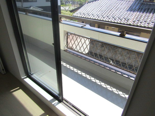 【バルコニー】 | 【再生住宅】甲斐市竜王 | 陽当たり良好なバルコニーです