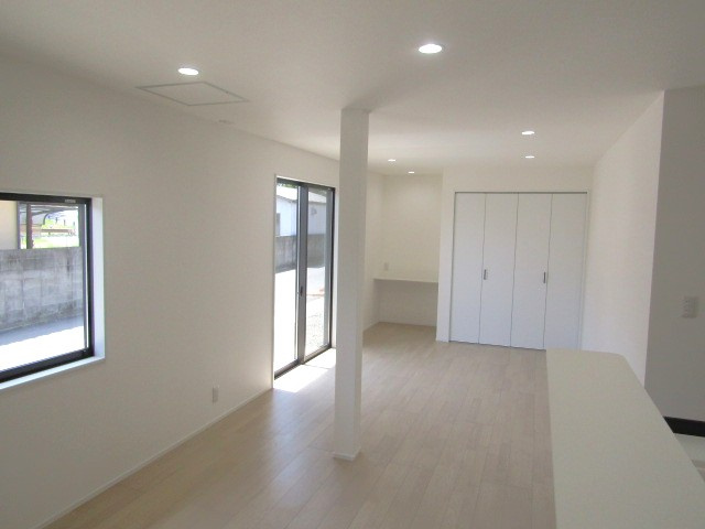 【居間・リビング】 | 【再生住宅】甲斐市竜王 | ゆったり過ごせる居間です