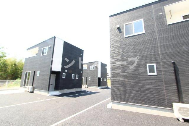 アルプスの駐車場|高崎、前橋エリアのお部屋探しはエンドスケープまで！お客様の理想お聞かせ下さい♪