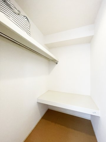 シャイン　クレール　B棟の収納