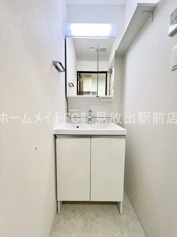 東大阪市高井田西６丁目の賃貸マンションの独立洗面台