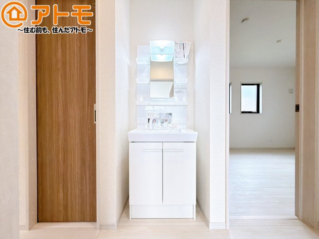 【独立洗面台】 | 焼津市田尻北　戸建　1号棟 | 二台の洗面台で朝の混み合う時間もスムーズに♪
