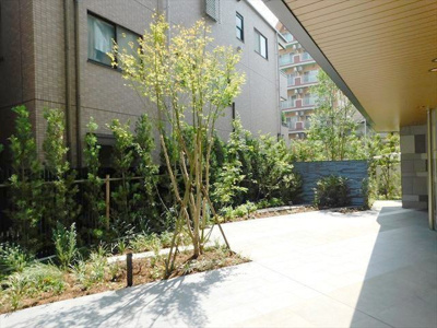 【庭】 | フレンシア菊川