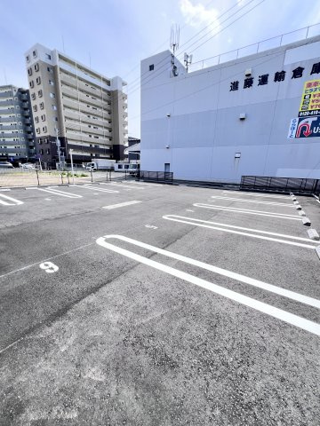GrandValley 博多の駐車場