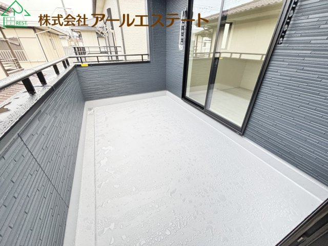 加古川市東神吉町神吉12期　　新築戸建のバルコニー