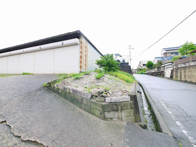 滝川シャッター付きガレージの周辺