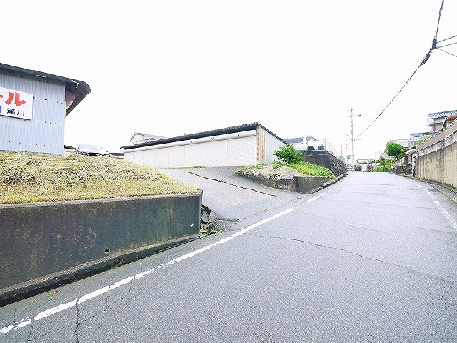 滝川シャッター付きガレージの周辺