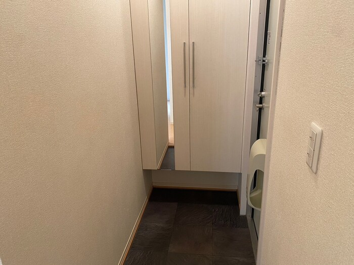 プラム　F棟の玄関