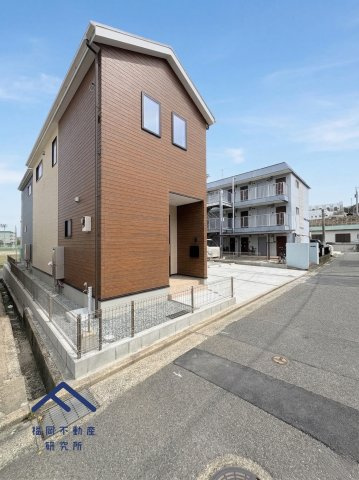 城南区西片江２丁目　戸建ての前面道路含む現地写真