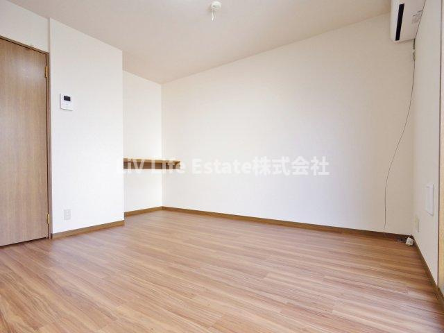 東村山市野口町３丁目のアパートの寝室