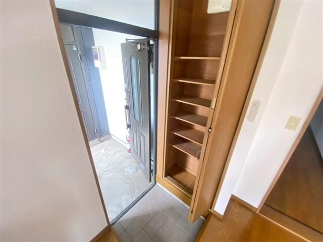 プレジャーハイム妙典の玄関