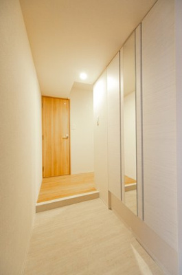 【玄関】 | ウィステリア　エス　上野 | ※写真は同タイプ住戸です。
