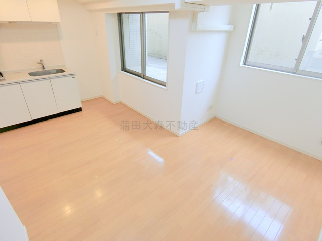 バレーヌ大森山王の居間・リビング|洋室8.56帖　東向き