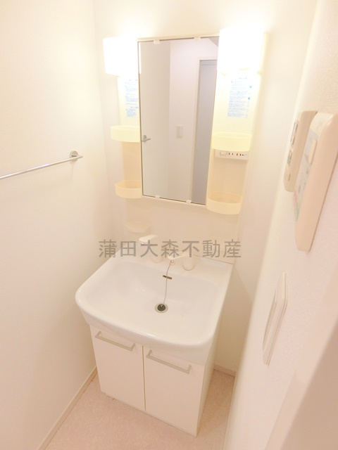 バレーヌ大森山王の洗面所