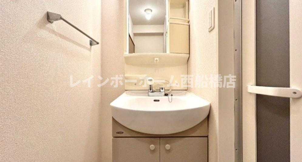 アベニューサイド本郷の独立洗面台