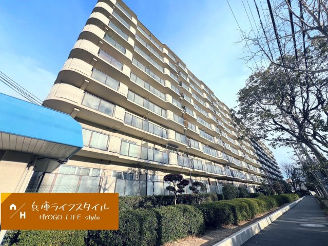 ネオコーポ武庫川の駐車場