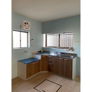 小牧三丁目貸家のキッチン