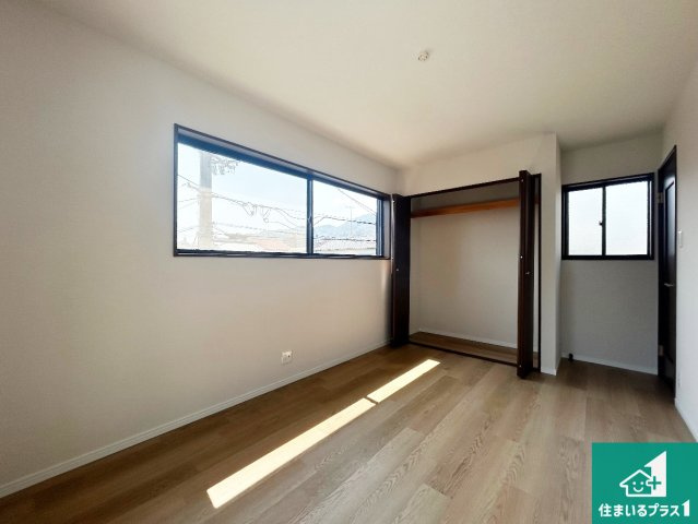 宝塚市川面　中古一戸建ての洋室|シンプルな洋室は、自分好みのインテリアが楽しめます♪