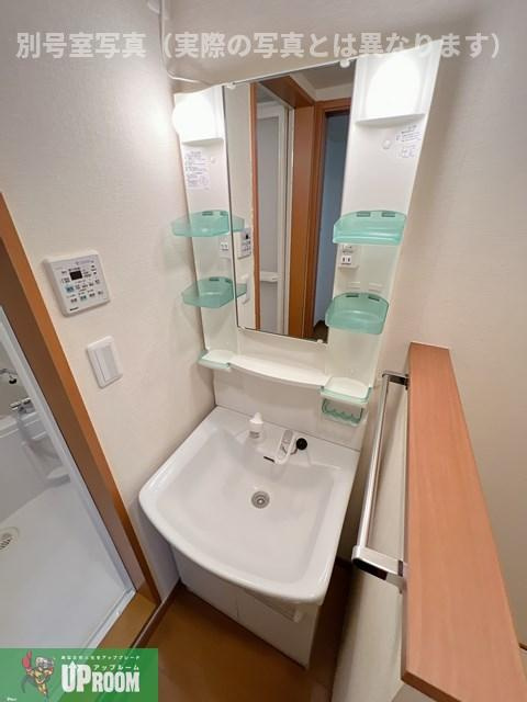 アヴァンセ・ナゴネの洗面所