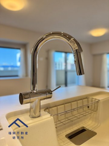 アンピール舞鶴のキッチン|Panasonic製エコナビ付帯浄水器付きタッチレス水栓
