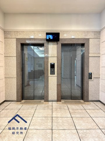 アンピール舞鶴のその他共用部分|総戸数98戸に対してエレベーター2基で8階までの昇り降りもストレスフリーです